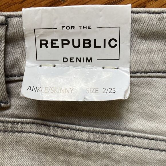 For The Republic Denim Distressed Gray Ankle Skinny Jeans Size 2/25 New - Picture 7 of 8